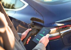 Tesla batterie charge mise à jour app