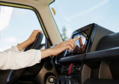 android automotive voiture whatsapp messagerie