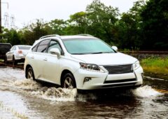 arnaque véhicule inondé piège escroc